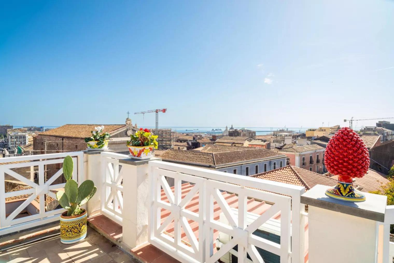 Appartement La Terrazza Sul Cielo à Catane Extérieur photo