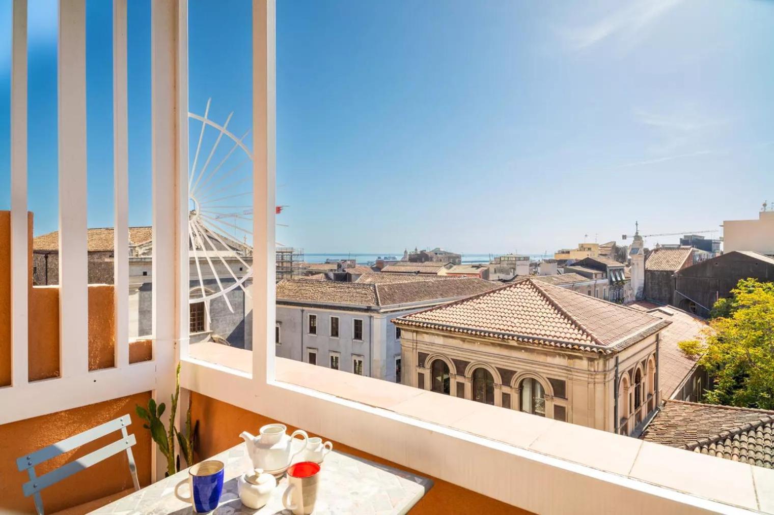 Appartement La Terrazza Sul Cielo à Catane Extérieur photo