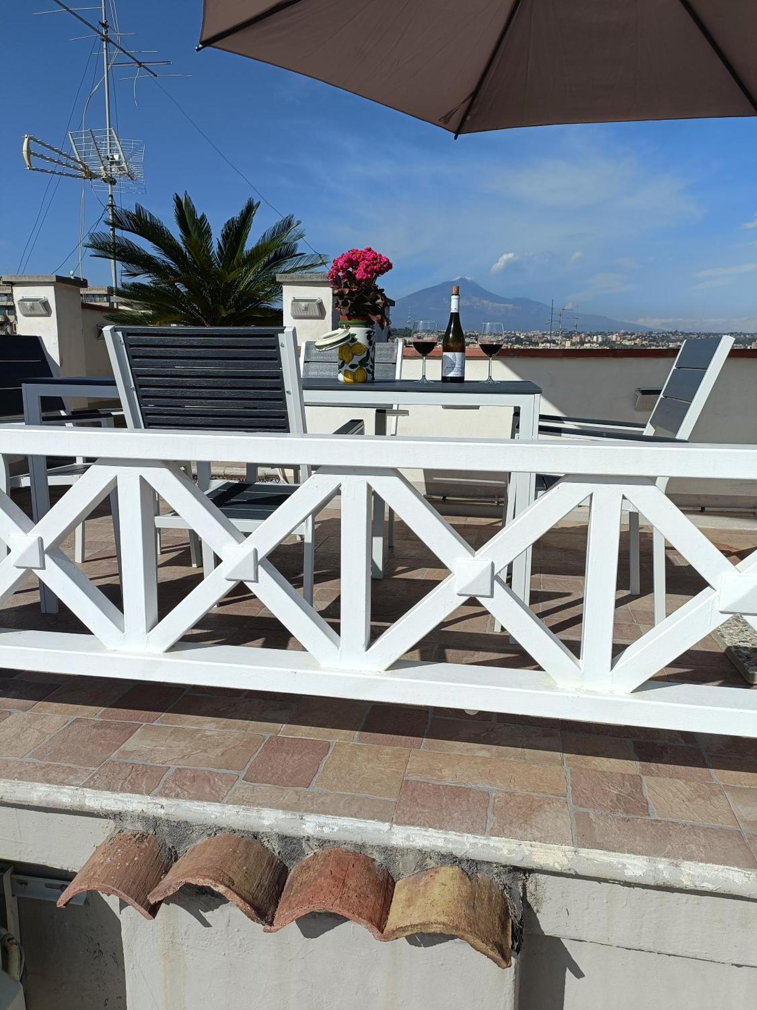 Appartement La Terrazza Sul Cielo à Catane Extérieur photo