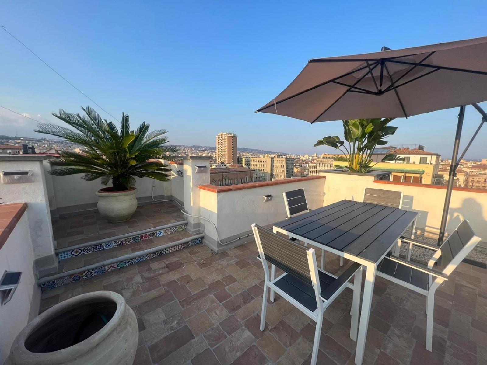 Appartement La Terrazza Sul Cielo à Catane Extérieur photo
