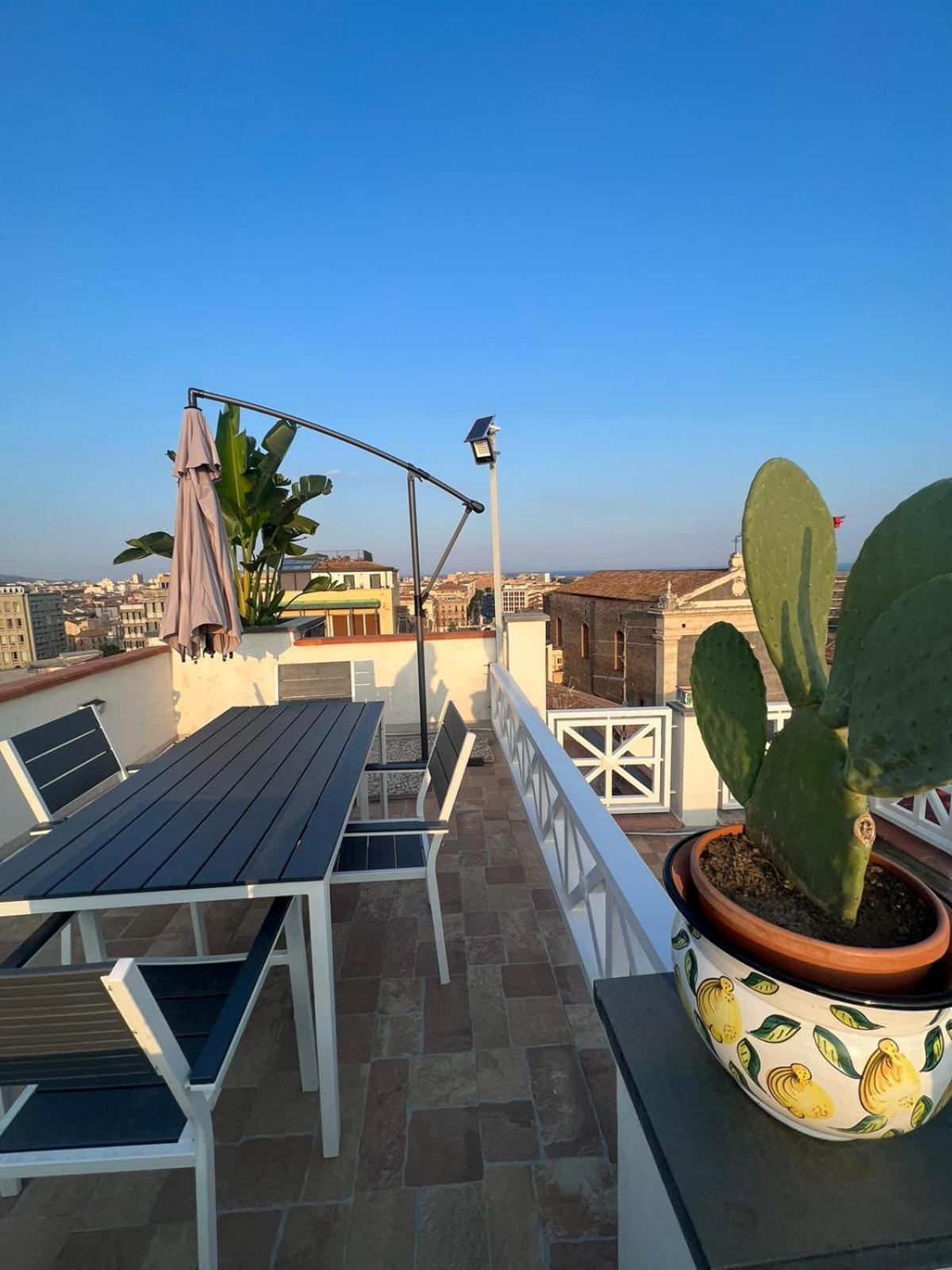 Appartement La Terrazza Sul Cielo à Catane Extérieur photo